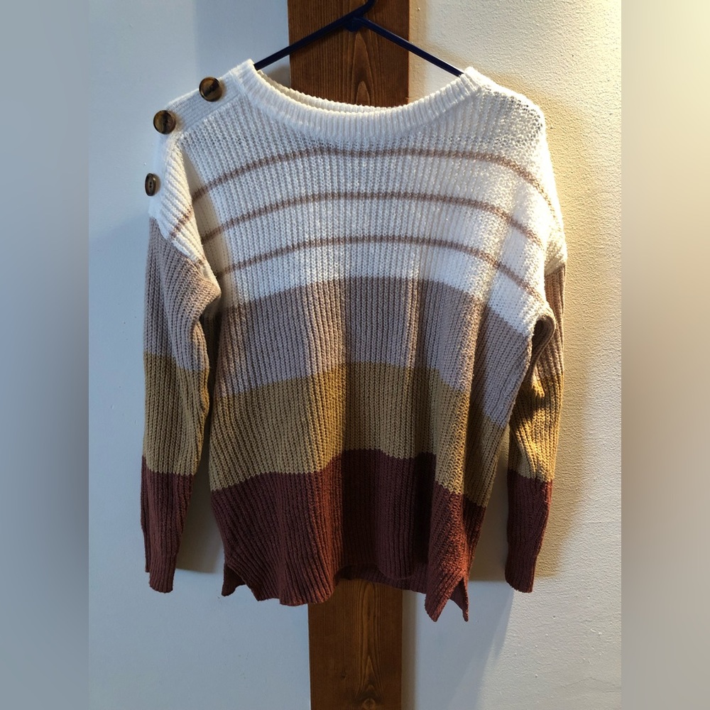 Women’s Pink Clover Sweater, size small